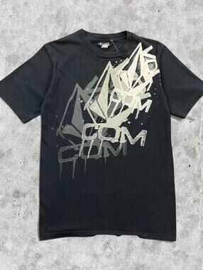 2000's Volcom Multi Logo Graphic T-Shirt